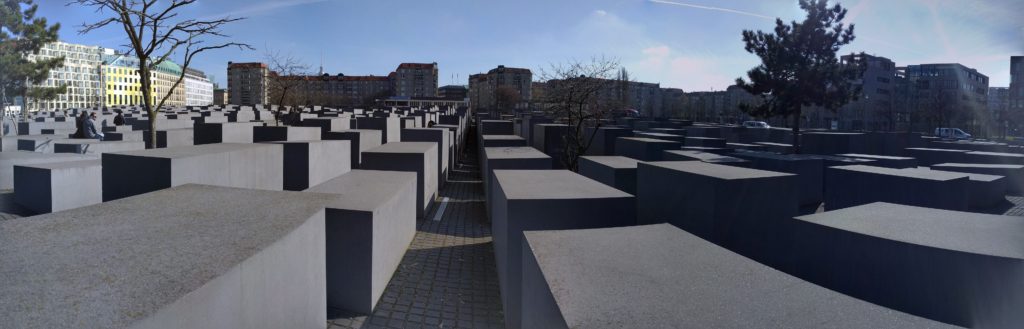 Μνημείο των δολοφονημένων Εβραίων της Ευρώπης ή μνημείο Ολοκαυτώματος (Denkmal für die ermordeten Juden Europas ή Holocaust-Mahnmal)