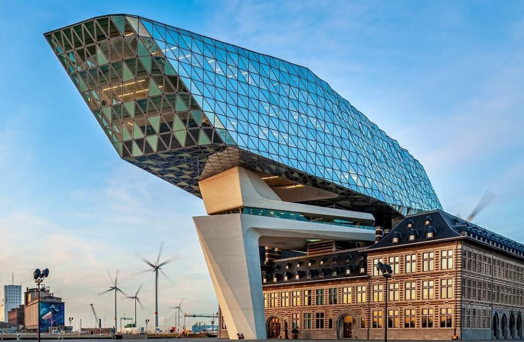 Οδηγός για Ένα Υπέροχο Ταξίδι στην Αμβέρσα: Τα Καλύτερα Αξιοθέατα και Κρυμμένα Διαμάντια