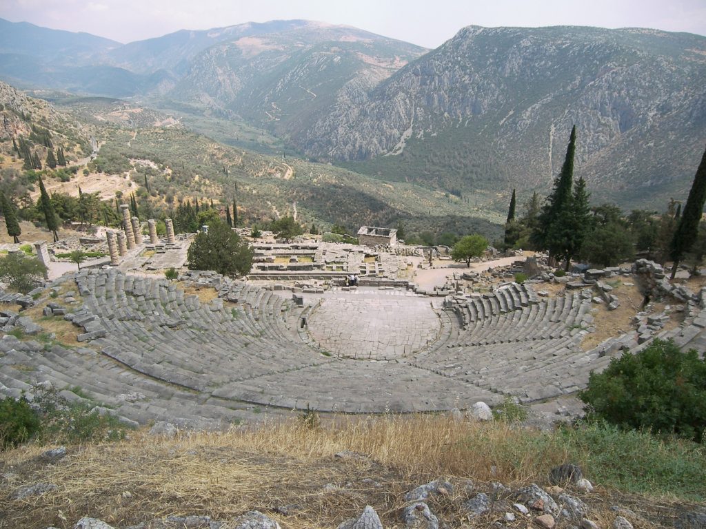 10 Μνημειώδη Αρχαία Θέατρα που Εντυπωσιάζουν μέχρι Σήμερα