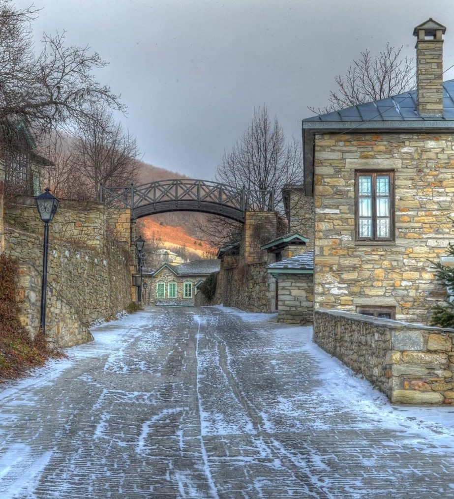 Νυμφαίο: Στα Χνάρια της Αρκούδας