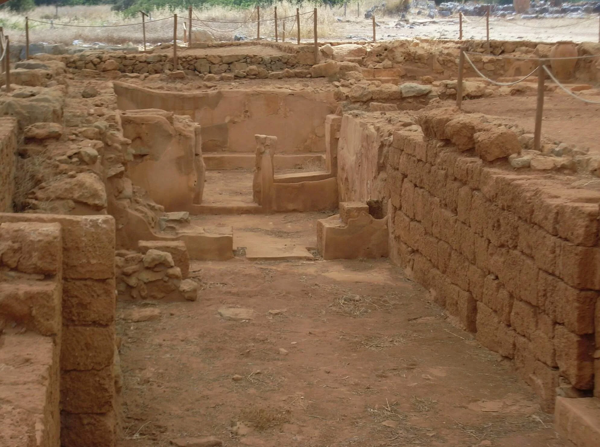 Οδικό Ταξίδι στην Κρήτη: Ένα Αρχαιολογικό Road Trip στα Βήματα των Μινωιτών 