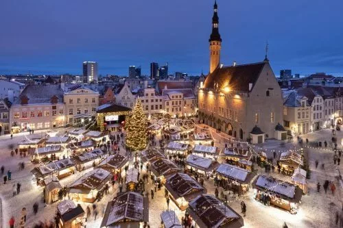 Η Βαλτική Κόντρα για το Πρώτο Χριστουγεννιάτικο Δέντρο