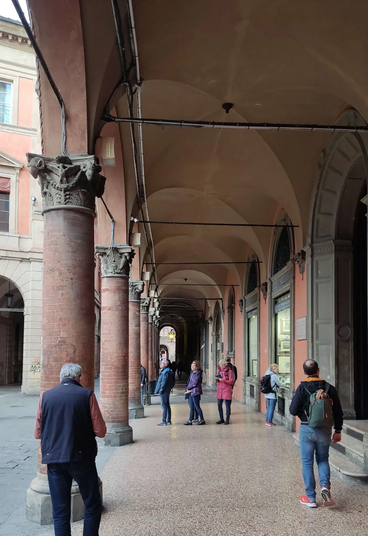 Ανακαλύπτοντας την Μπολόνια: Ένα Ταξίδι Γεύσης και Πολιτισμού