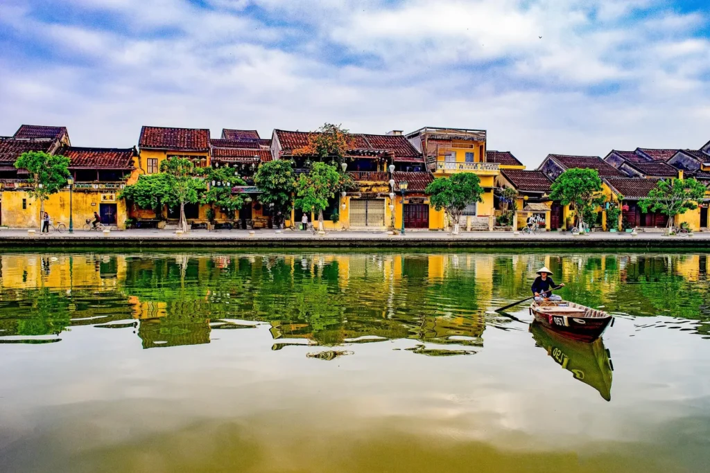 Κεντρικό Βιετνάμ: Οδηγός Ταξιδιού σε Hue, Hoi An, Da Nang και Ba Na Hills – Αξιοθέατα, Φαγητό & Εμπειρίες