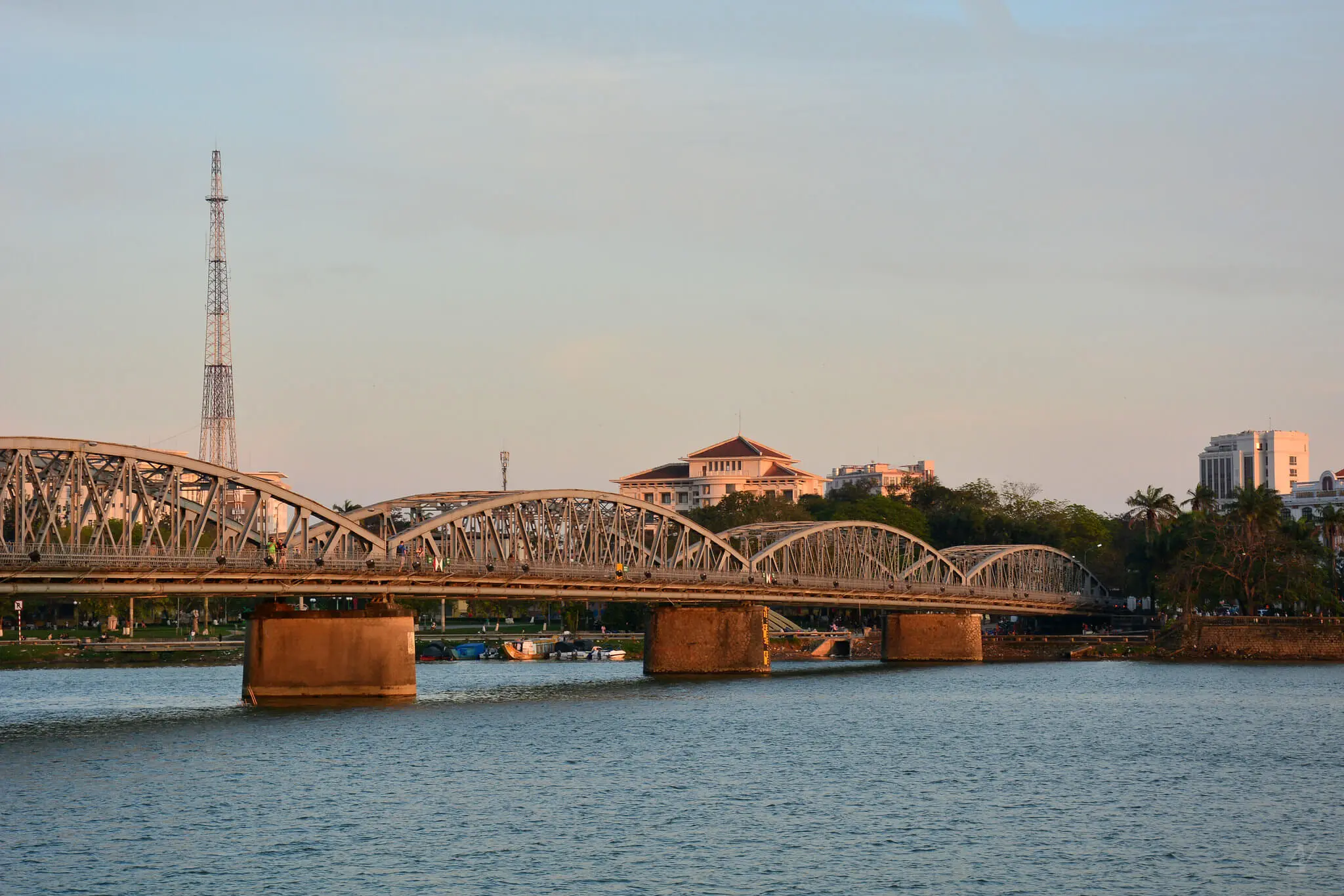 Κεντρικό Βιετνάμ: Οδηγός Ταξιδιού σε Hue, Hoi An, Da Nang και Ba Na Hills – Αξιοθέατα, Φαγητό & Εμπειρίες