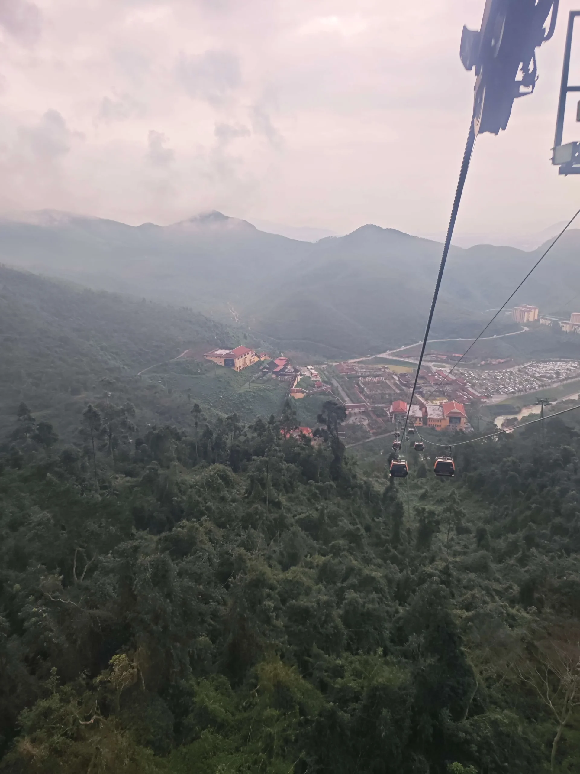 Κεντρικό Βιετνάμ: Οδηγός Ταξιδιού σε Hue, Hoi An, Da Nang και Ba Na Hills – Αξιοθέατα, Φαγητό & Εμπειρίες