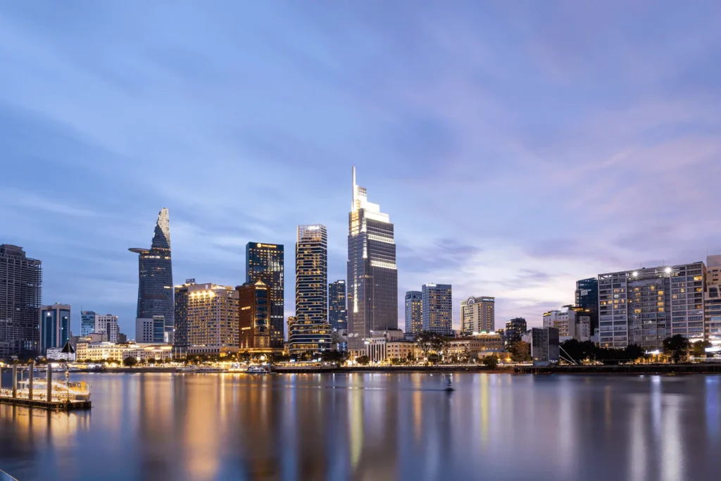 Νότιο Βιετνάμ: Οδηγός Ταξιδιού για Ho Chi Minh, Δέλτα Μεκόνγκ και Παραλιακά Στολίδια – Αξιοθέατα, Γεύσεις και Εμπειρίες