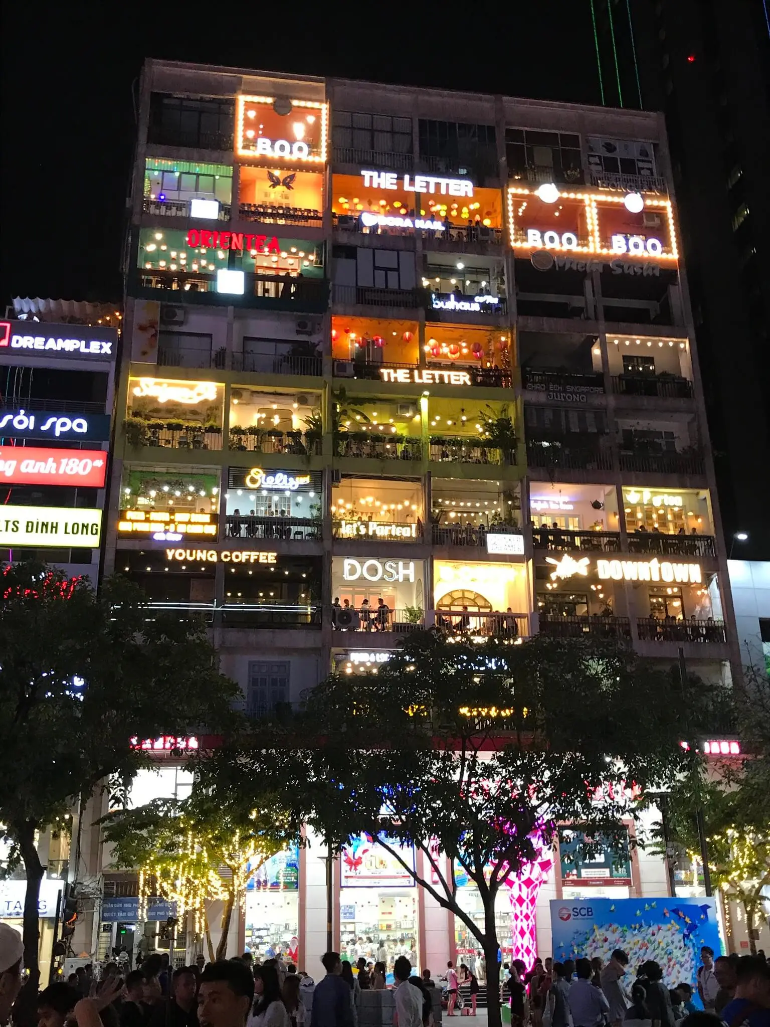 Νότιο Βιετνάμ: Οδηγός Ταξιδιού για Ho Chi Minh, Δέλτα Μεκόνγκ και Παραλιακά Στολίδια – Αξιοθέατα, Γεύσεις και Εμπειρίες